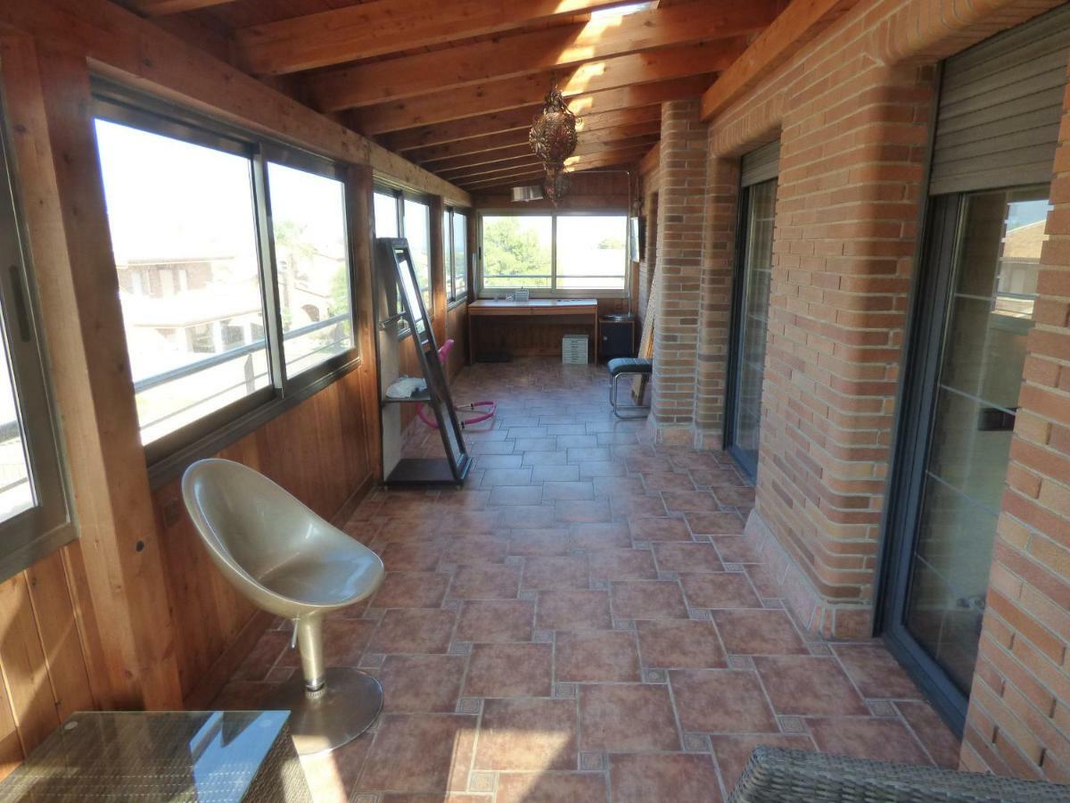 Chalet Moderno Con Piscina En Calafell Exterior foto