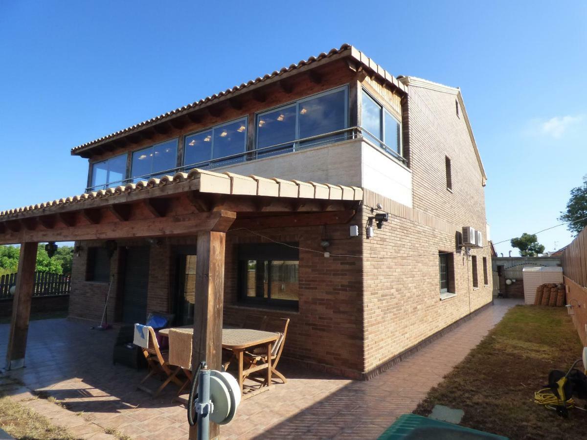 Chalet Moderno Con Piscina En Calafell Exterior foto